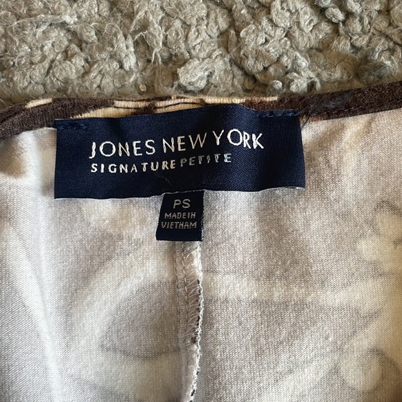 Jones New York floral dress - Picture 3 of 3